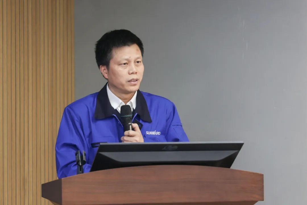 2021中国（长沙）国际工程机械设计大赛暨“设计之星”评选活动尊龙凯时ag智能组“立异设计事情营”开营啦！