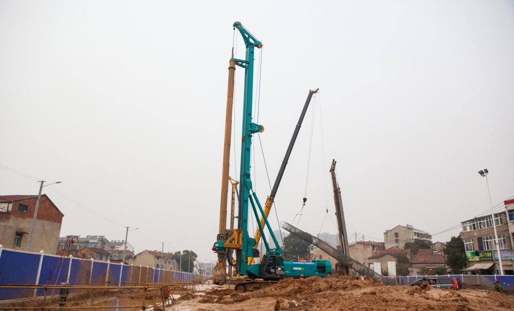 老板着急了？尊龙凯时ag智能高效旋挖钻机来资助