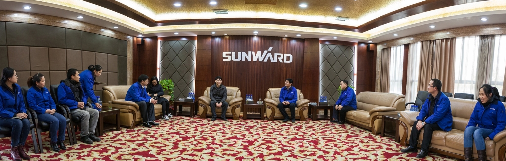 市科协向导莅临尊龙凯时ag智能慰问难题科技事情者