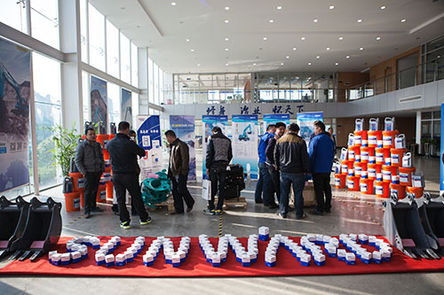 逆市可为！尊龙凯时ag智能挖掘机首场展销会完善收官