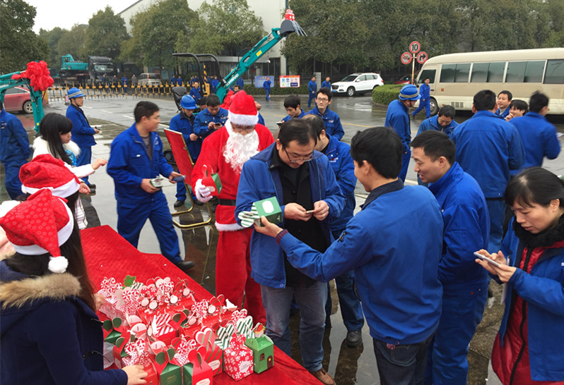 平安果驾到，好事要来到