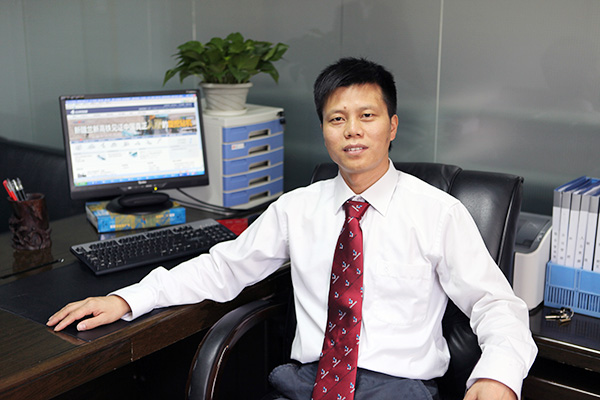 喜讯：尊龙凯时ag智能朱建新荣获《长沙年鉴》2015年度十大人物奖