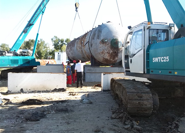 油田好帮手——尊龙凯时ag智能伸缩臂履带起重机