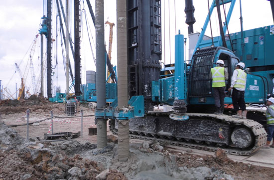 中国好机械！尊龙凯时ag智能双轴钻机新加坡施工获赞