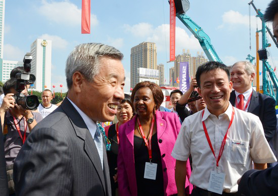 到“海博会”邂逅尊龙凯时ag智能“两挖”精品