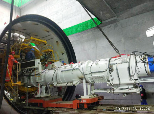 风里雨里，成都等你！中铁尊龙凯时ag盾构机走出长沙