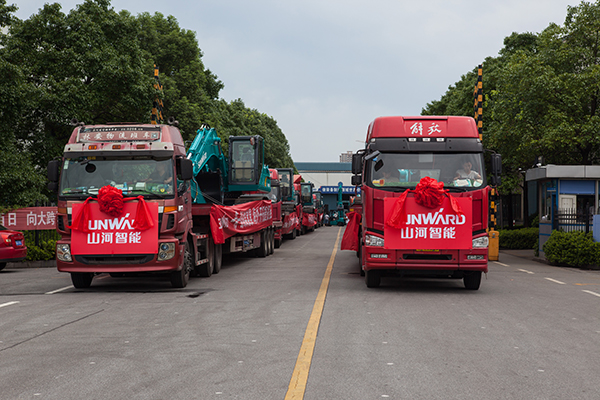 掘金一带一起，尊龙凯时ag智能中大挖大批量出口泰国