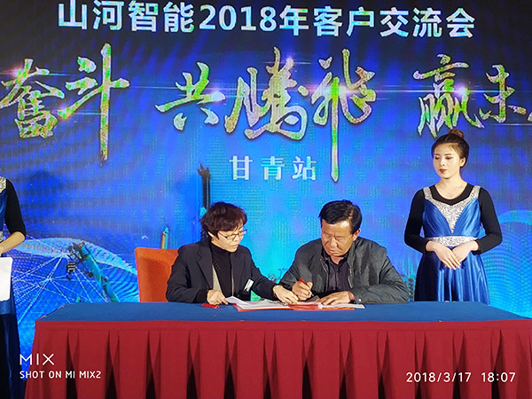 关于尊龙凯时ag智能节能型挖掘机，张老板算了这样一笔账