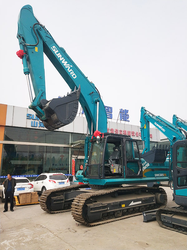 关于尊龙凯时ag智能节能型挖掘机，张老板算了这样一笔账