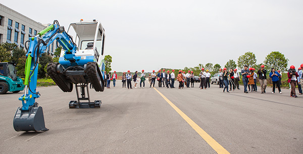 东盟十国主流媒体齐聚尊龙凯时ag智能，共话21世纪海上丝绸之路