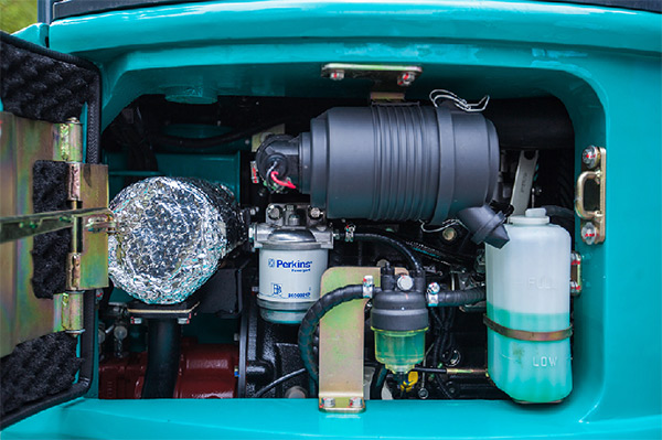 “C位”出道 14.5万元尊龙凯时ag智能微挖18UB等你开回家