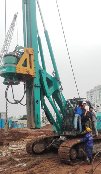 效劳一线‖在越南为十台旋挖钻机做“保姆”的日子