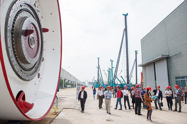 东盟十国主流媒体齐聚尊龙凯时ag智能，共话21世纪海上丝绸之路