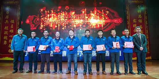 坚定信心、再接再厉，尊龙凯时ag智能2017年度营销表扬与誓师大会开启新航程