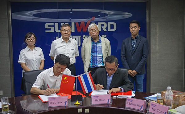 掘金一带一起，尊龙凯时ag智能中大挖大批量出口泰国