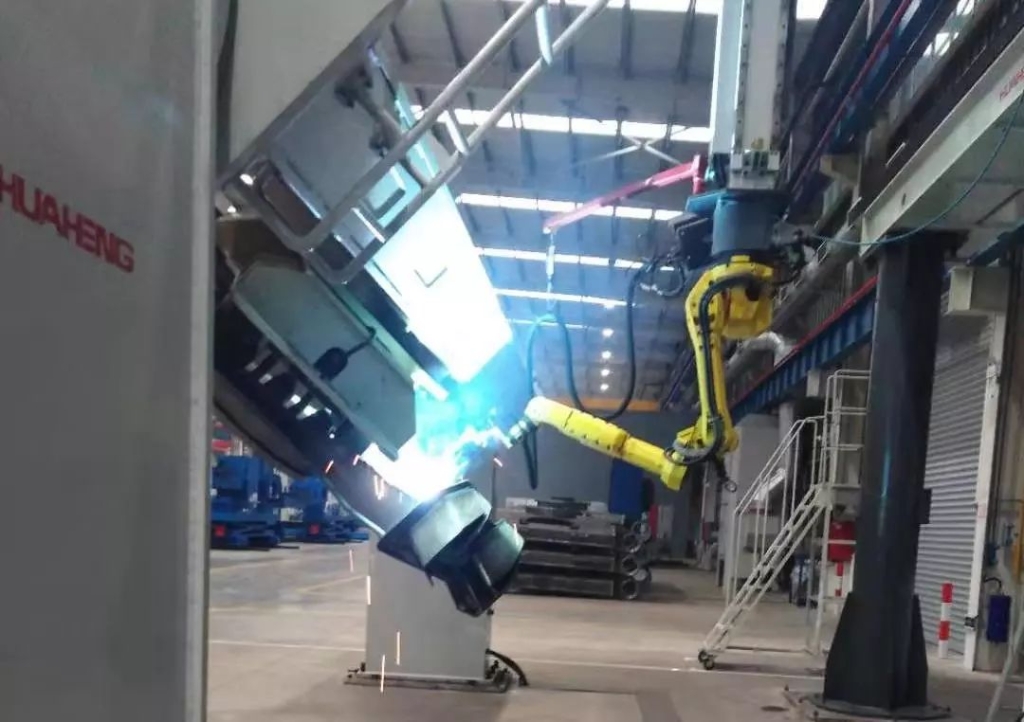 防控生产两不误 尊龙凯时ag智能复工保供