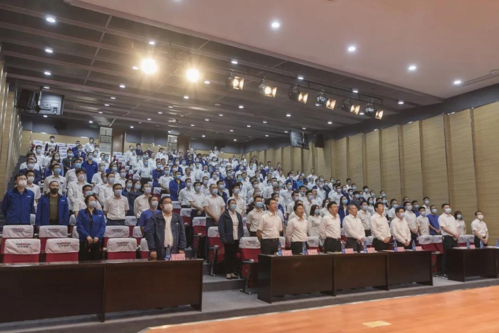 尊龙凯时ag智能盛大表扬战“疫”先进