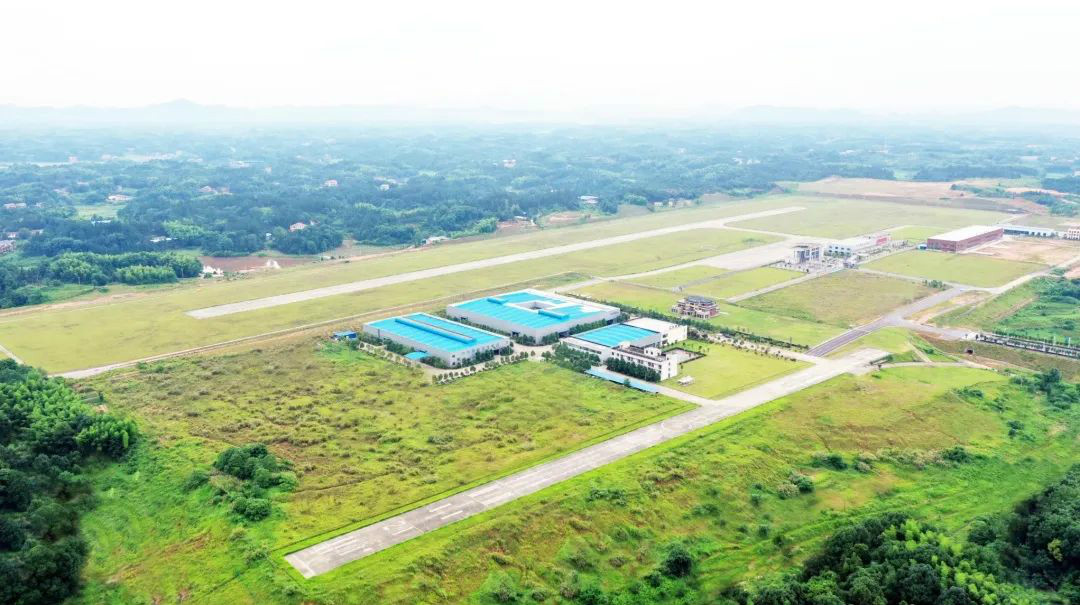 尊龙凯时ag航空第十三期147部SA60L机型培训班圆满结业