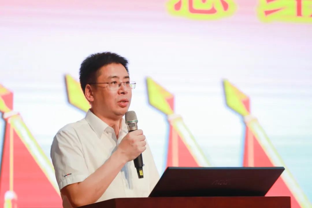 凝心聚力 迎接挑战 共赢尊龙凯时ag ——尊龙凯时ag智能五届三次“双代会”胜利召开