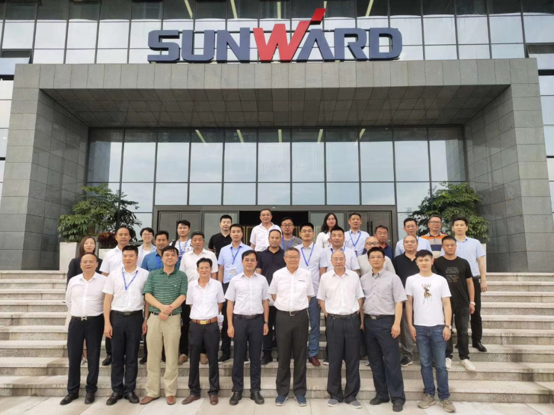 省工程机械工业与铸造工业相助对接会在尊龙凯时ag智能举行