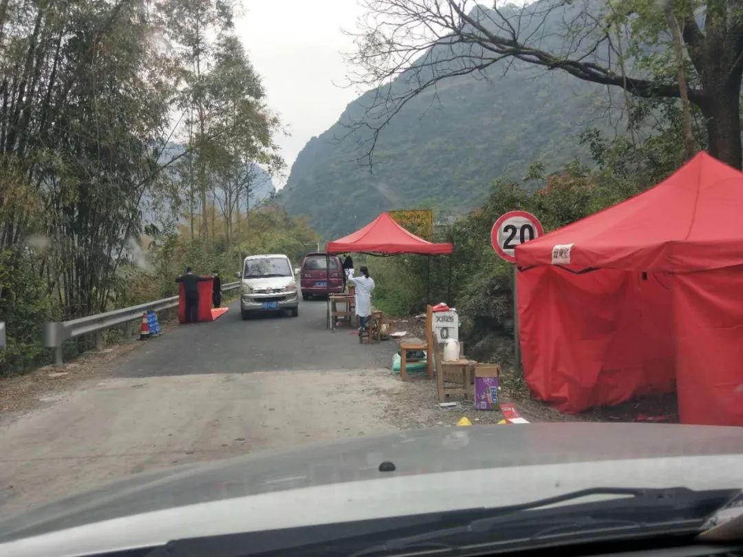 疫情阻隔，效劳常在