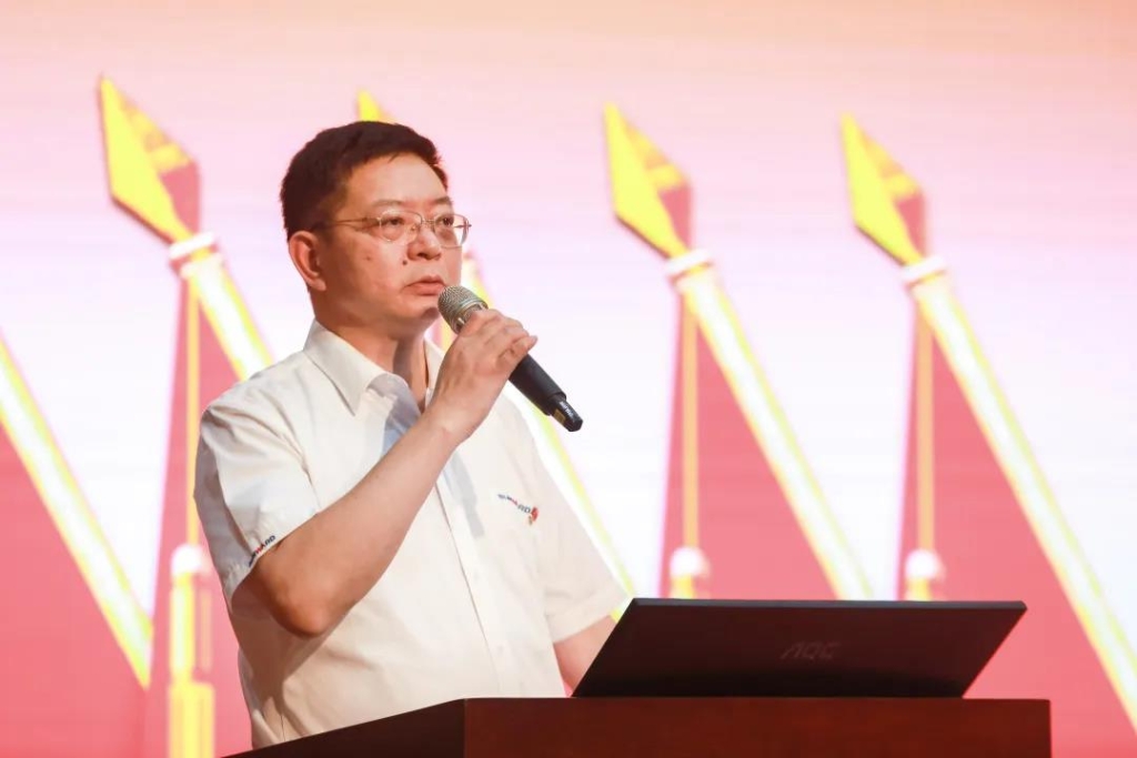 凝心聚力 迎接挑战 共赢尊龙凯时ag ——尊龙凯时ag智能五届三次“双代会”胜利召开