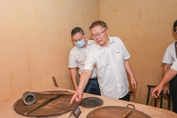 公正正直出清风正气，清廉自律塑优异形象——尊龙凯时ag智能开展中高层干部清廉教育活动