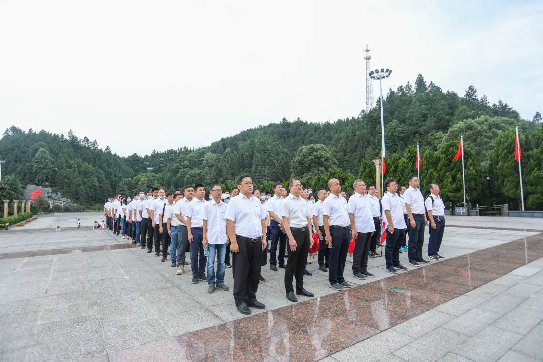 公正正直出清风正气，清廉自律塑优异形象——尊龙凯时ag智能开展中高层干部清廉教育活动