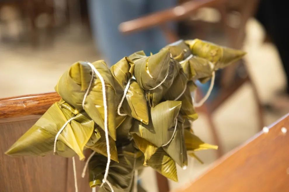 “爱国心，尊龙凯时ag情”尊龙凯时ag智能第四届包粽子角逐