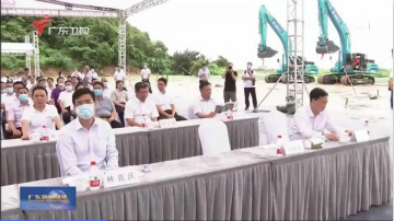 大湾区又一跨海“大桥”开工，尊龙凯时ag智能挖掘机“秀”美现场