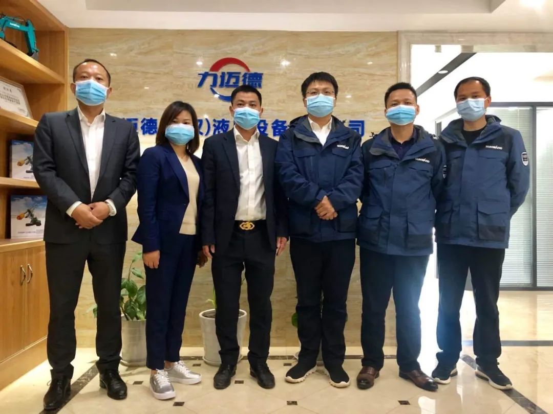 武汉加油！尊龙凯时ag智能武汉传关爱