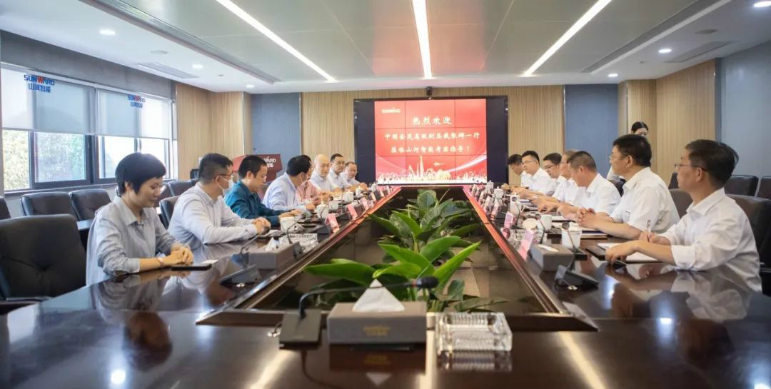 中国金茂高级副总裁张辉率团考察尊龙凯时ag智能