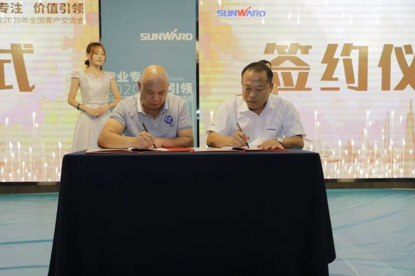 专业专注，价值引领 尊龙凯时ag智能全球客户交流会 ? 怀化站圆满举行