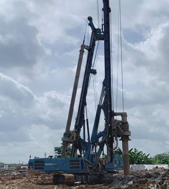 从事基础施工32年的老行家为尊龙凯时ag智能旋挖钻机代言