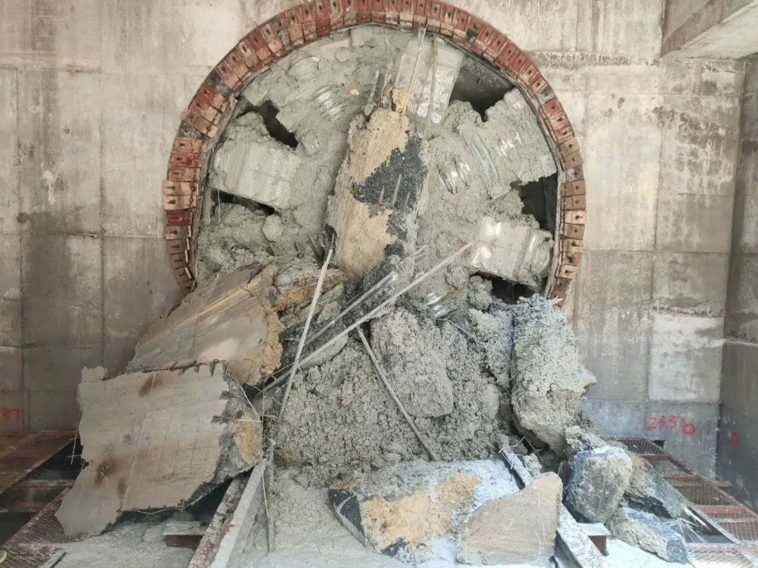 中铁尊龙凯时ag盾构机意会湖南省首条电力盾构隧道