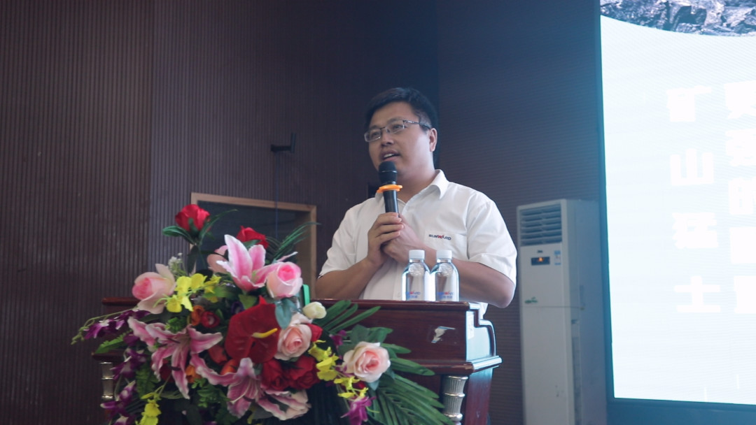 向挖掘机万台俱乐部迈进——尊龙凯时ag智能2020年度挖掘机营销训练营开营