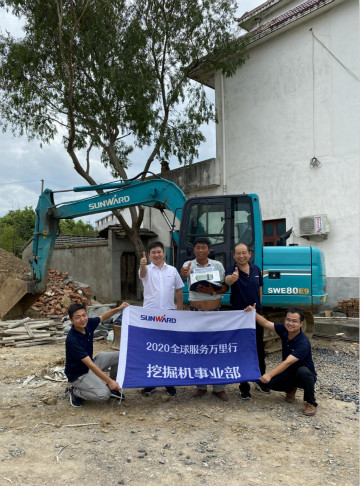 感恩相伴 关爱相随——尊龙凯时ag智能合肥泰骏效劳万里行