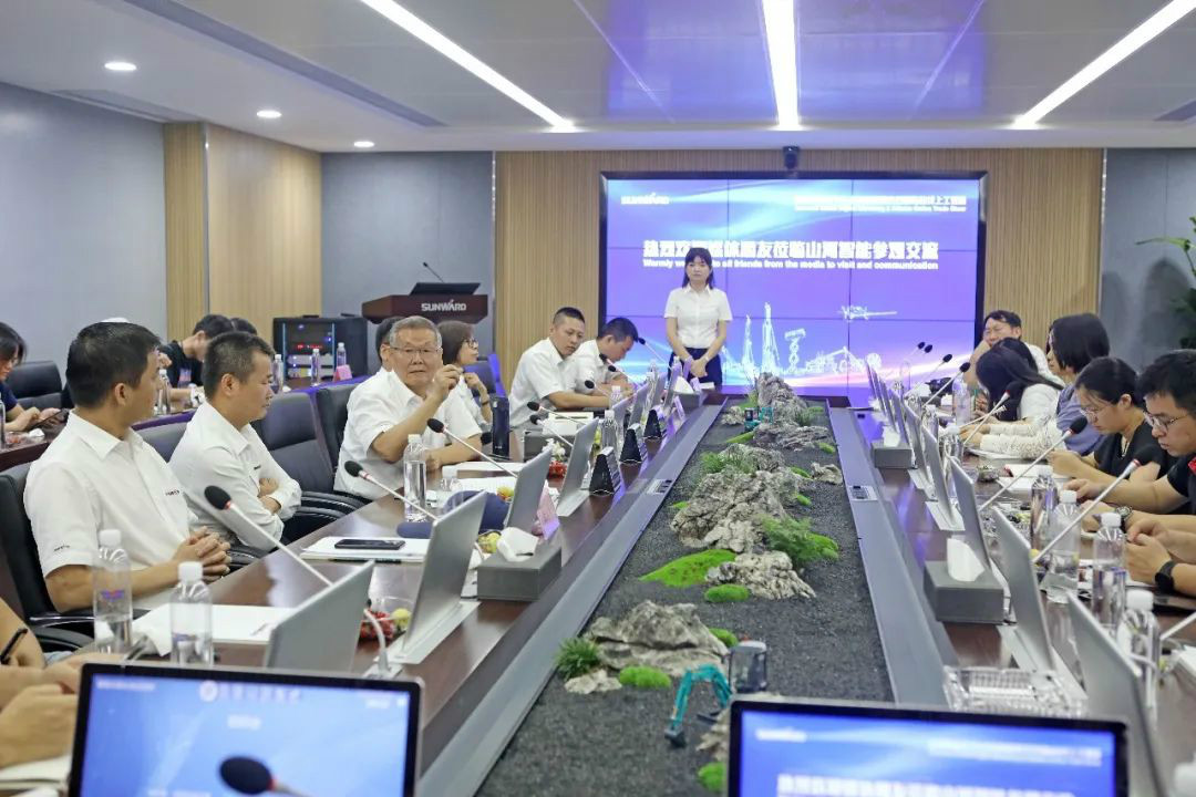 尊龙凯时ag智能数字化出海升级暨联合阿里巴巴国际站线上直播活动圆满举行