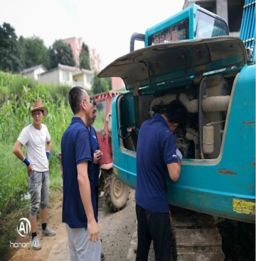 感恩相伴 关爱相随——尊龙凯时ag智能效劳万里行走进豫鲁黔