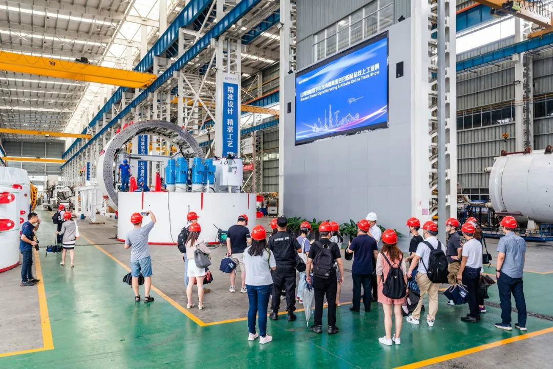 尊龙凯时ag智能数字化出海升级暨联合阿里巴巴国际站线上直播活动圆满举行