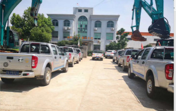 感恩相伴 关爱相随 ——江西尊龙凯时ag效劳万里行