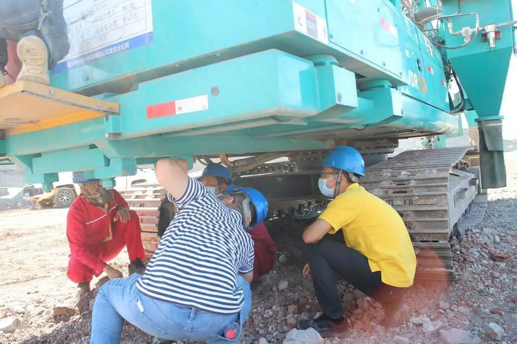 晚上八九点钟的太阳——尊龙凯时ag智能效劳万里行新疆纪实