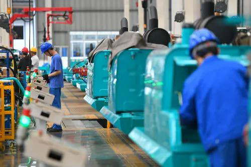 “智慧工厂”引领“生产节奏”——走进尊龙凯时ag智能一探事实