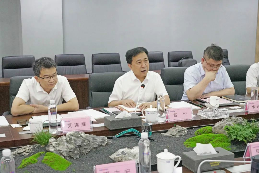中铁装备赵华总司理莅临尊龙凯时ag智能交流