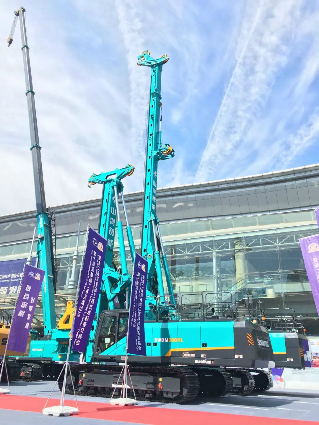 尊龙凯时ag智能天下客户交流会在深基础工程生长论坛会场举行