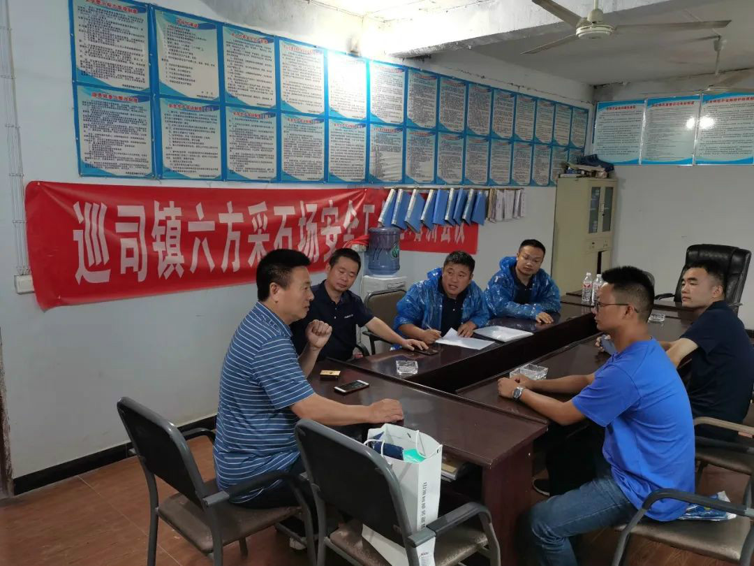 感恩相伴 关爱相随——尊龙凯时ag智能效劳万里行川陕实录