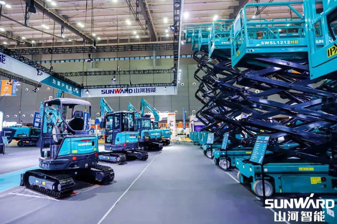 “尊龙凯时ag绿”亮相长沙国际工程机械展，50余款产品尽显尊龙凯时ag智能立异实力