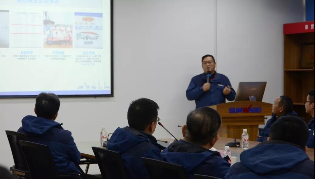 尊龙凯时ag智能召开春节难题职工座谈会