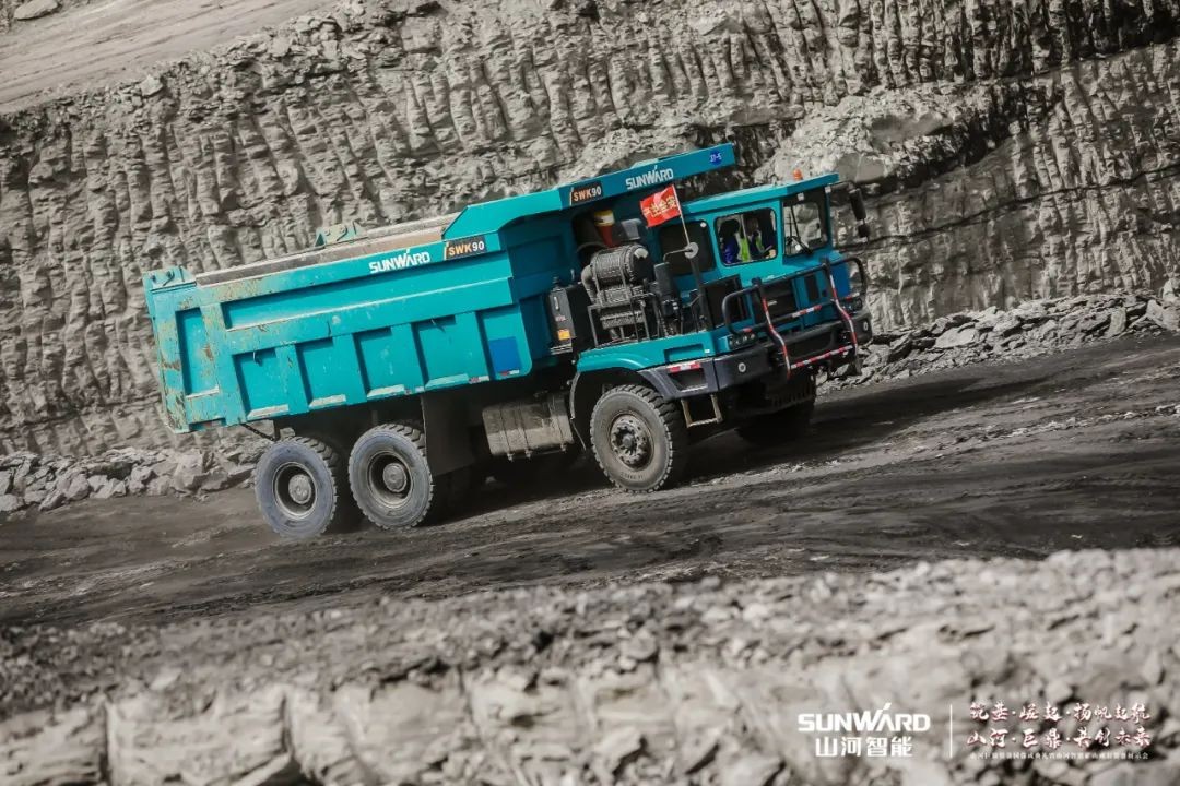 “矿”世能手，齐聚尊龙凯时ag智能挖掘机操作手挑战赛