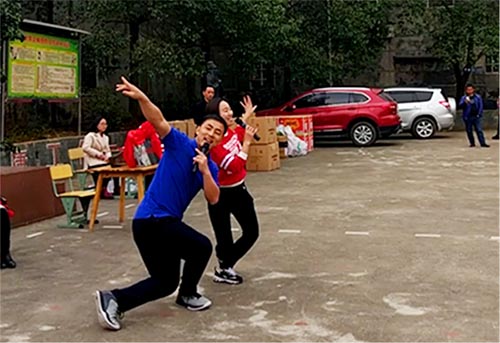 践行雷锋精神捐建“尊龙凯时ag梦图书馆”